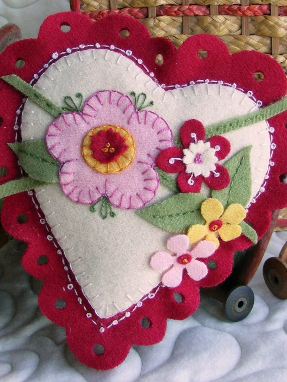 Bird Brain Designs Lacey Heart Pin Cushion Sachet Kit NEW Primitive Felt Floral